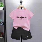 어린이 티셔츠 브랜드 편지 인쇄 소녀 소년 연령 3-12 티셔츠 + 반바지 세트 어린이 캐주얼 티셔츠 여름 옷 검정색 반팔 - 이미지 3
