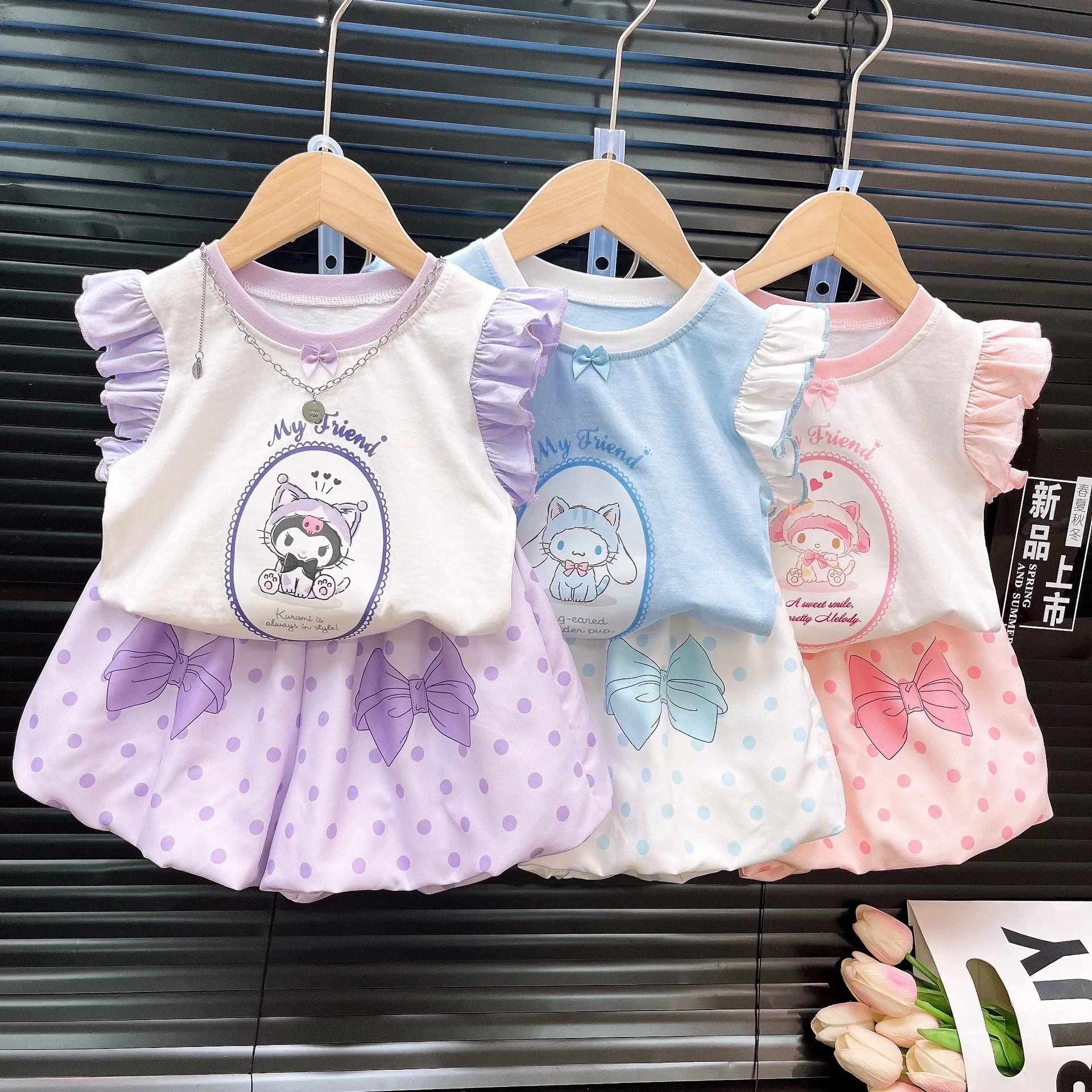 kf-S6d2c541b9b3f4f95aef42da83d5230b0T Sanrio Kuromi 어린이 야외 사진 정장 카와이 티셔츠 + 반바지 운동복 여름 소녀 잠옷 어린이 날 선물 - 이미지 1