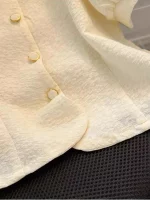 프렌치 스타일 루즈핏 반소매 스퀘어 칼라 오픈 가디건 여성 티셔츠 짧은 길이 탑 버블 슬리브 얇은 소재 - 이미지 5