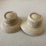 2025 새로운 프랑스어 복고풍 스타일 통기성 중공 라피아 태양 모자 숙녀 여름 여행 패션 오목 탑 밀짚 모자 모자 도매 - 이미지 4