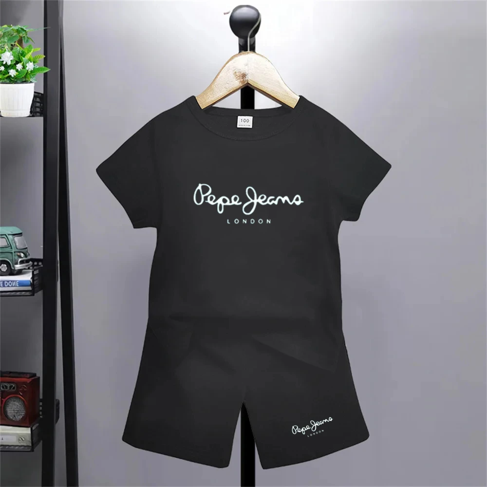 kf-Se91238b41e314cc9a93d297eeb97e704N 어린이 티셔츠 브랜드 편지 인쇄 소녀 소년 연령 3-12 티셔츠 + 반바지 세트 어린이 캐주얼 티셔츠 여름 옷 검정색 반팔 - 이미지 1